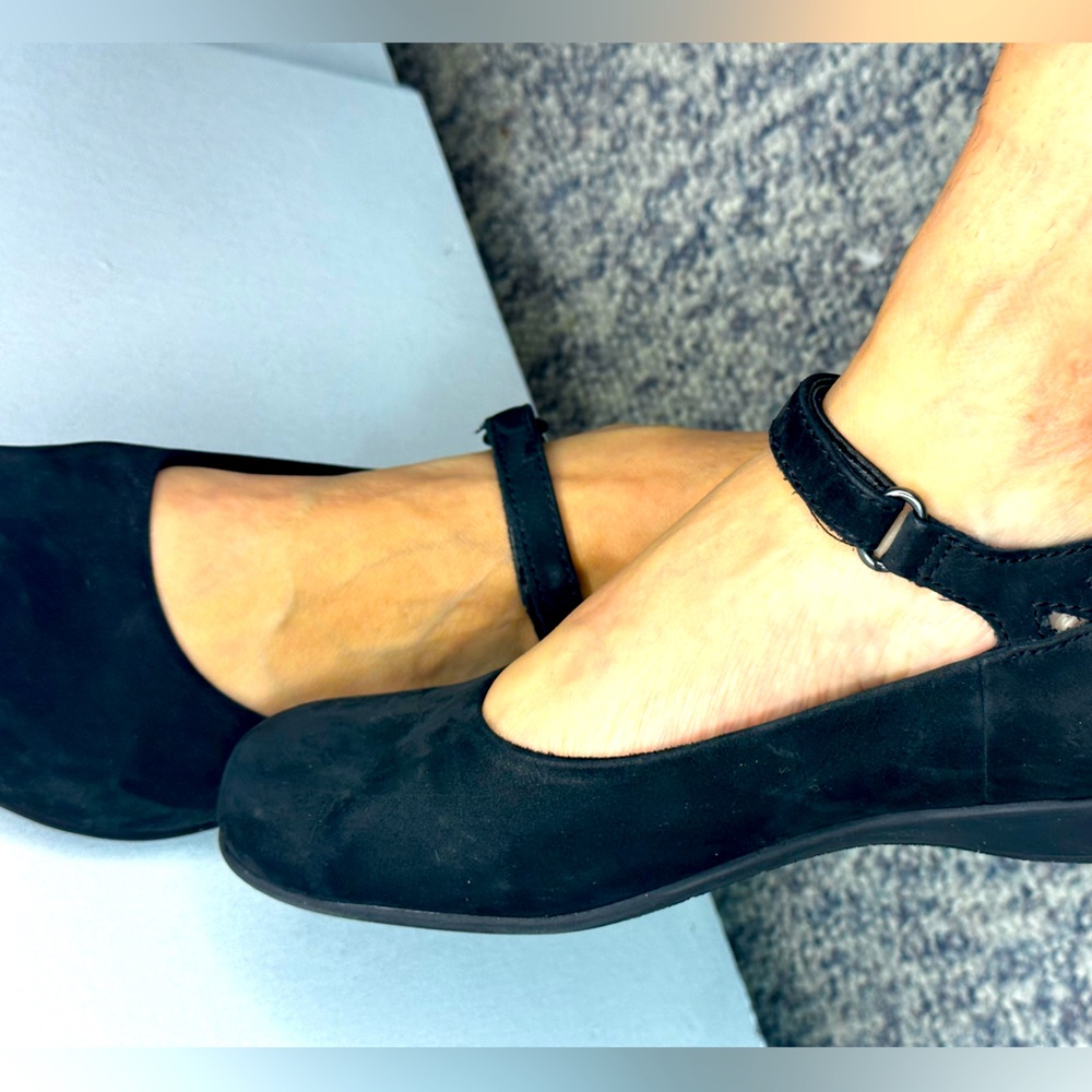 EARTH ALDER ALMA SOFT BLACK NUBUCK STRAP FLATS MARY JANE/BALLET INSPIRED SHOES